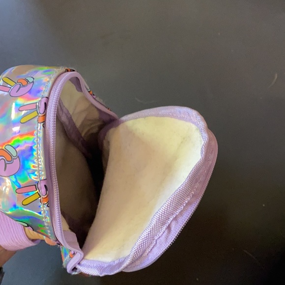 Mini holographic Fanny pack. - Picture 3 of 4